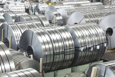 304不銹鋼帶帶磁的原因是什么？受高溫影響！